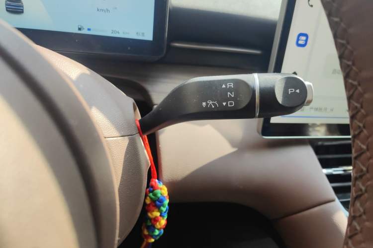 Used Wuling Xingguang S 2024 130 km Flagship Version Gear Lever