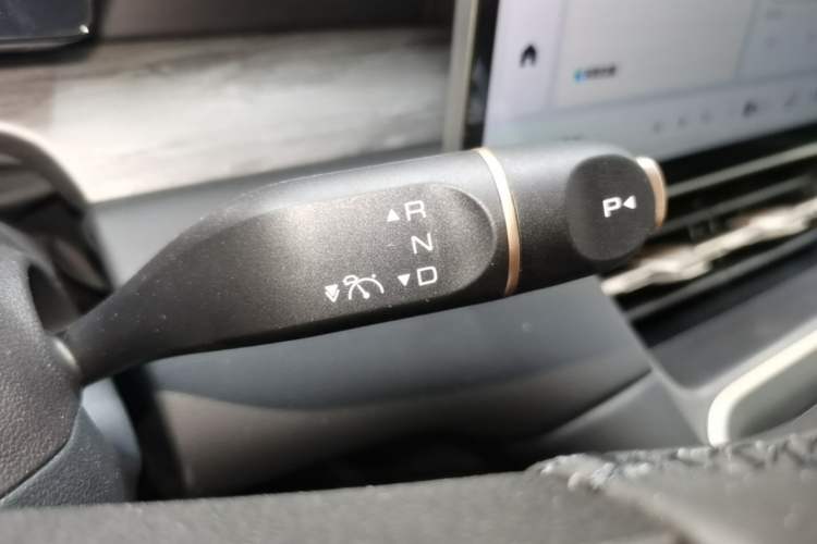 Used Wuling Xingguang S 2024 130 km Flagship Version Gear Lever