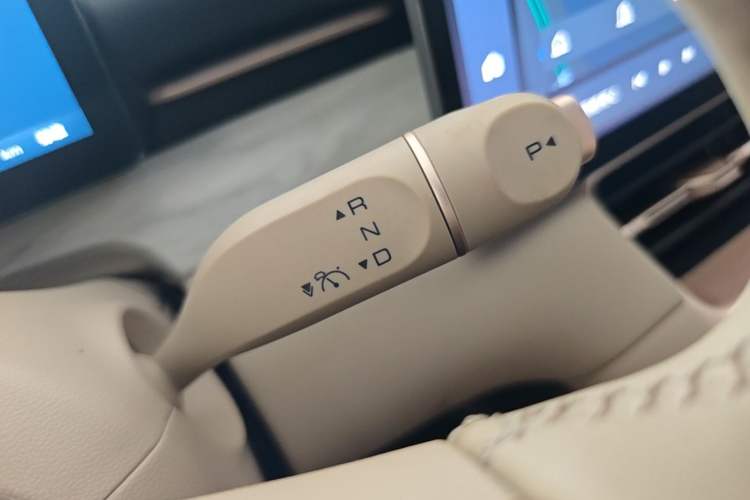 Used Wuling Xingguang S 2024 130 km Flagship Version Gear Lever