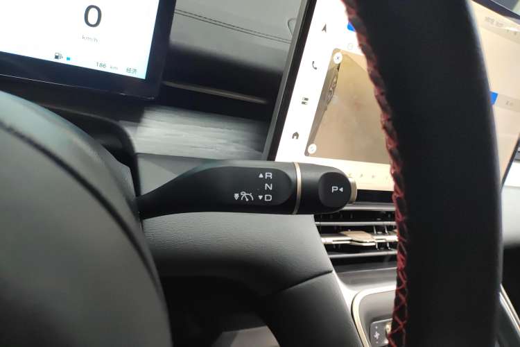 Used Wuling Xingguang S 2024 130 km Flagship Version Gear Lever