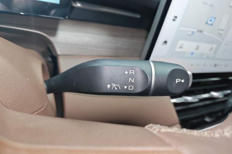 Used Wuling Xingguang S 2024 510 km Flagship Version Gear Lever