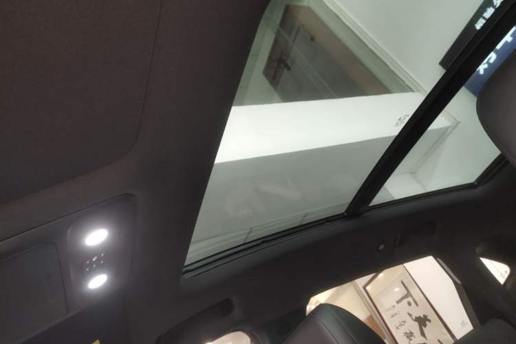 Used Wuling Xingguang S 2024 130 km Flagship Version Headliner