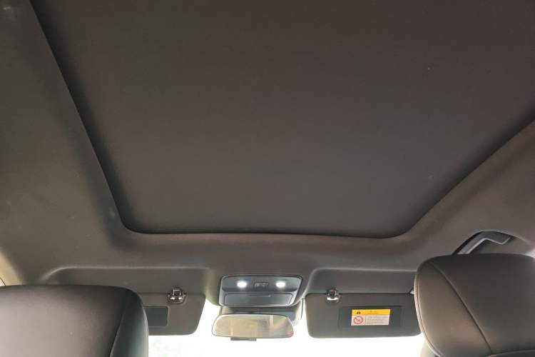 Used Wuling Xingguang S 2024 130 km Flagship Version Headliner