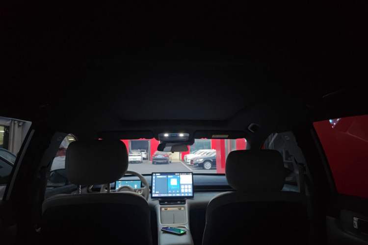 Used Wuling Xingguang S 2024 130 km Flagship Version Headliner