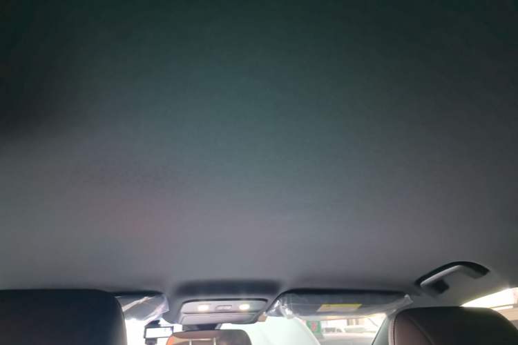 Used Wuling Xingguang S 2024 130km Flagship Version Headliner
