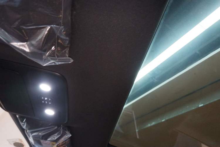 Used Wuling Xingguang S 2024 510 km Flagship Version Headliner