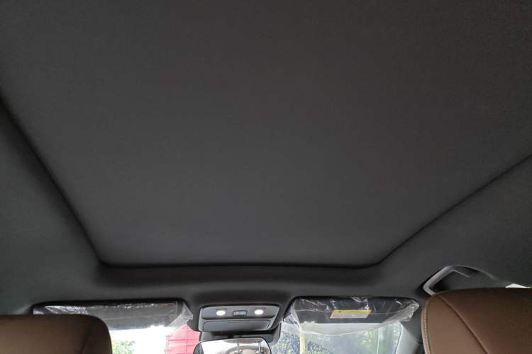 Used Wuling Xingguang S 2024 130 km Flagship Version Headliner