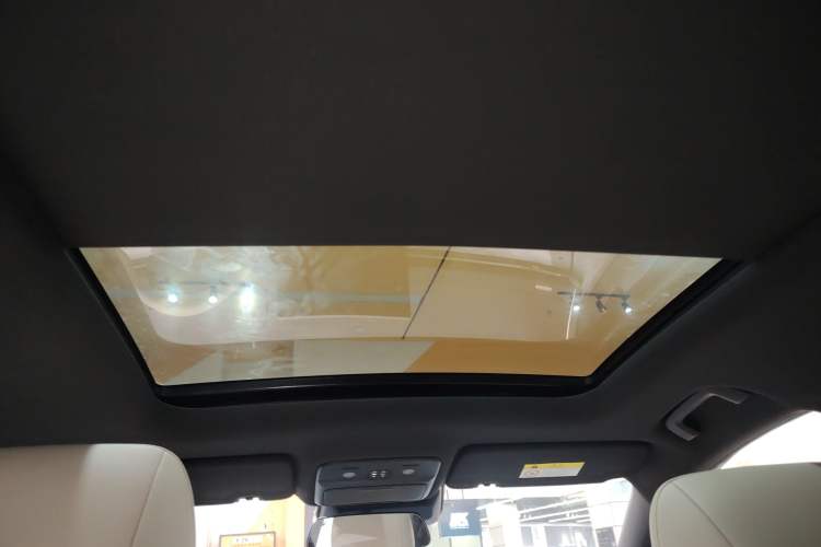 Used Wuling Xingguang S 2024 510 km Flagship Version Headliner