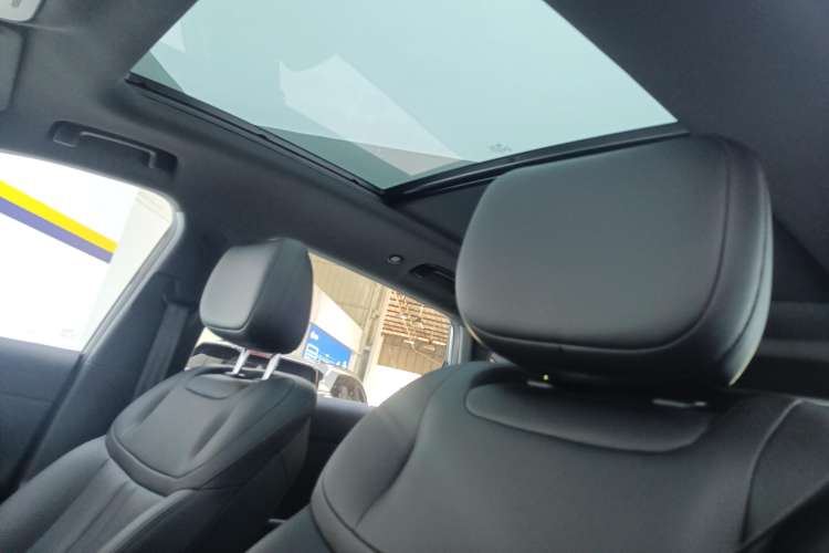 Used Wuling Xingguang S 2024 130 km Flagship Version Headliner