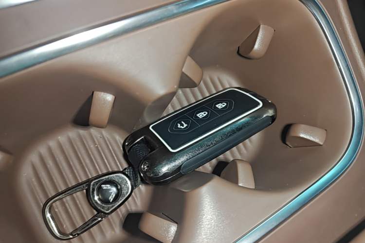 Used Wuling Xingguang S 2024 60km Advanced Version Interior 1