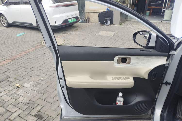 Used Wuling Xingguang S 2024 510 km Flagship Version Left Front Door Interior
