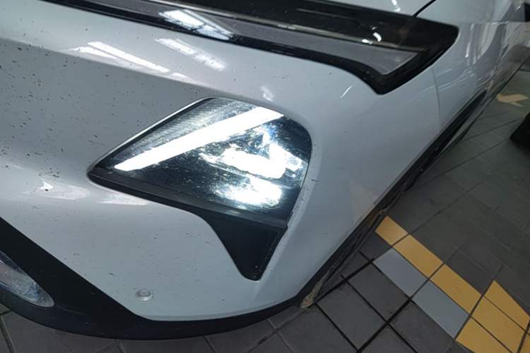 Used Wuling Xingguang S 2024 130 km Flagship Version Left Front Headlight