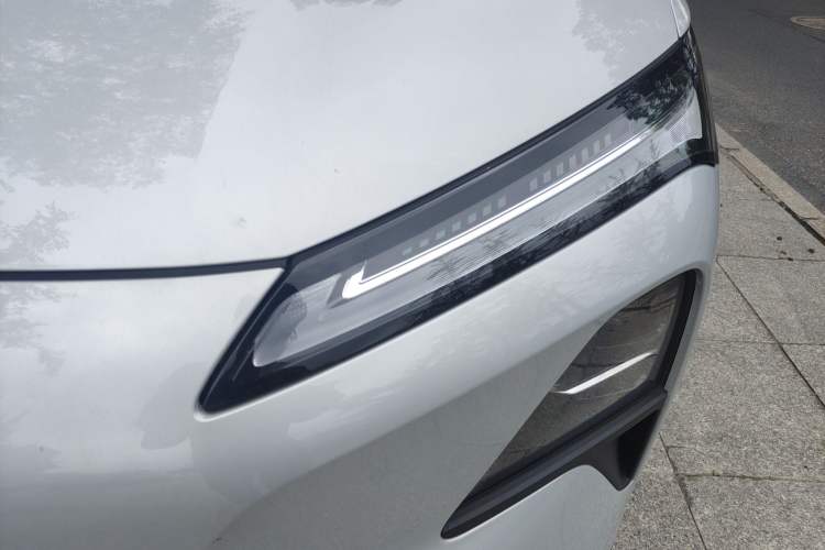 Used Wuling Xingguang S 2024 510 km Flagship Version Left Front Headlight