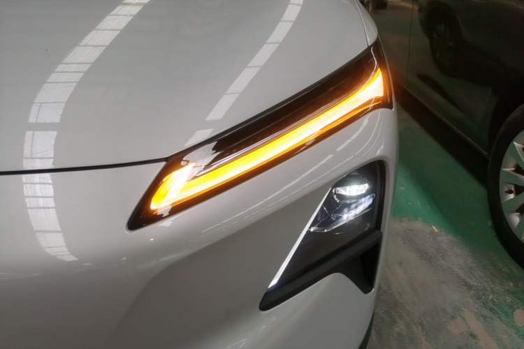 Used Wuling Xingguang S 2024 130 km Flagship Version Left Front Headlight