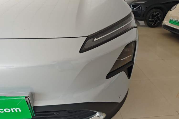 Used Wuling Xingguang S 2024 130 km Flagship Version Left Front Headlight
