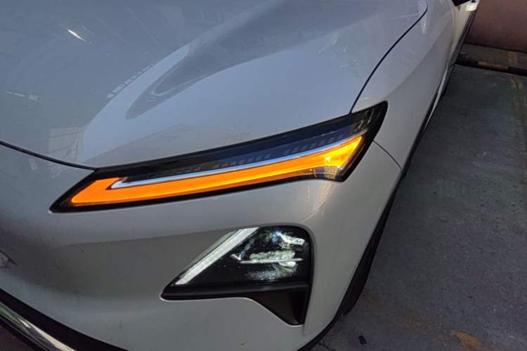 Used Wuling Xingguang S 2024 130 km Flagship Version Left Front Headlight