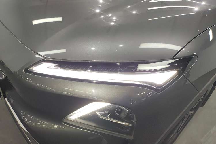 Used Wuling Xingguang S 2024 130 km Flagship Version Left Front Headlight