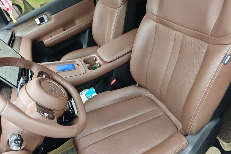 Used Wuling Xingguang S 2024 130km Flagship Version Left Front Seat
