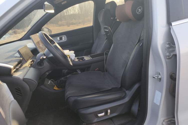 Used Wuling Xingguang S 2024 60km Advanced Version Left Front Seat