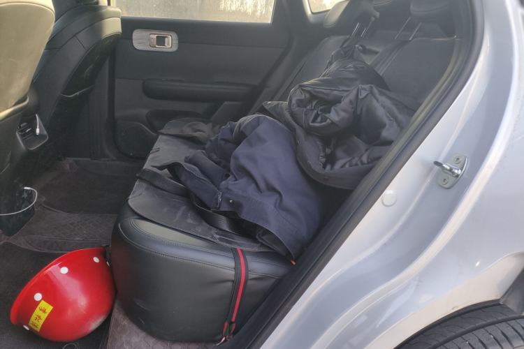 Used Wuling Xingguang S 2024 60km Advanced Version Left Rear Seat