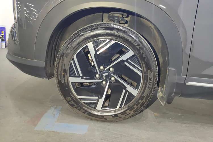 Used Wuling Xingguang S 2024 130 km Flagship Version Left Rear Wheel Hub