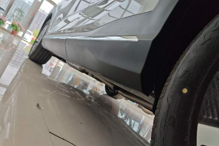 Used Wuling Xingguang S 2024 130km Flagship Version Left Side Sill
