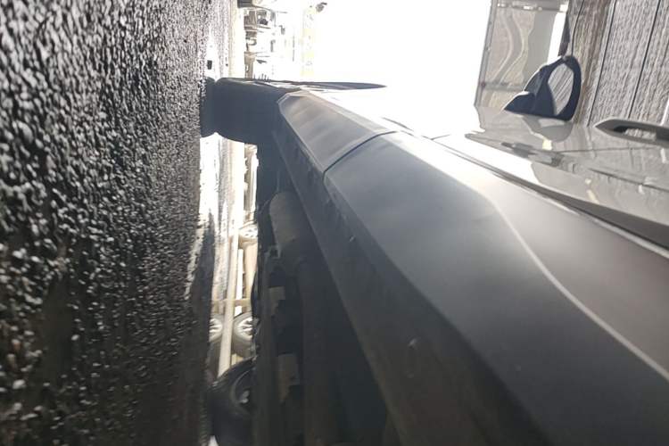 Used Wuling Xingguang S 2024 130 km Flagship Version Left Side Sill