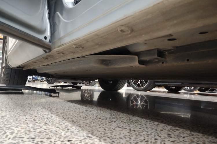 Used Wuling Xingguang S 2024 510 km Flagship Version Left Side Sill