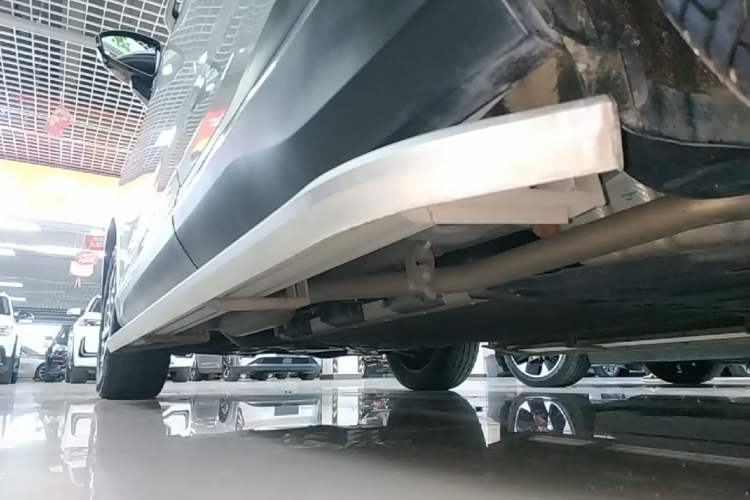 Used Wuling Xingguang S 2024 130 km Flagship Version Left Side Sill