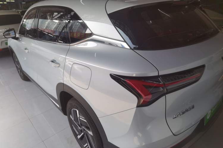 Used Wuling Xingguang S 2024 130km Flagship Version Rear Left 45 Deg