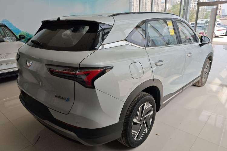 Used Wuling Xingguang S 2024 130km Flagship Version Rear Right 45 Deg