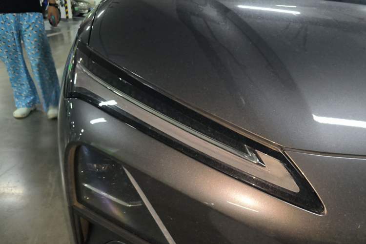 Used Wuling Xingguang S 2024 130 km Flagship Version Right Front Headlight