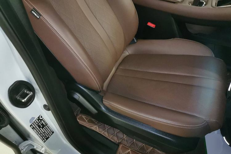 Used Wuling Xingguang S 2024 130km Flagship Version Right Front Seat