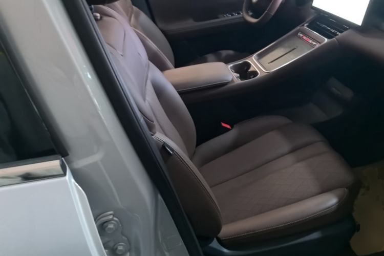 Used Wuling Xingguang S 2024 130km Flagship Version Right Front Seat