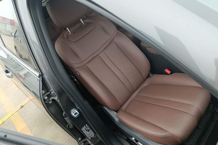 Used Wuling Xingguang S 2024 130 km Flagship Version Right Front Seat