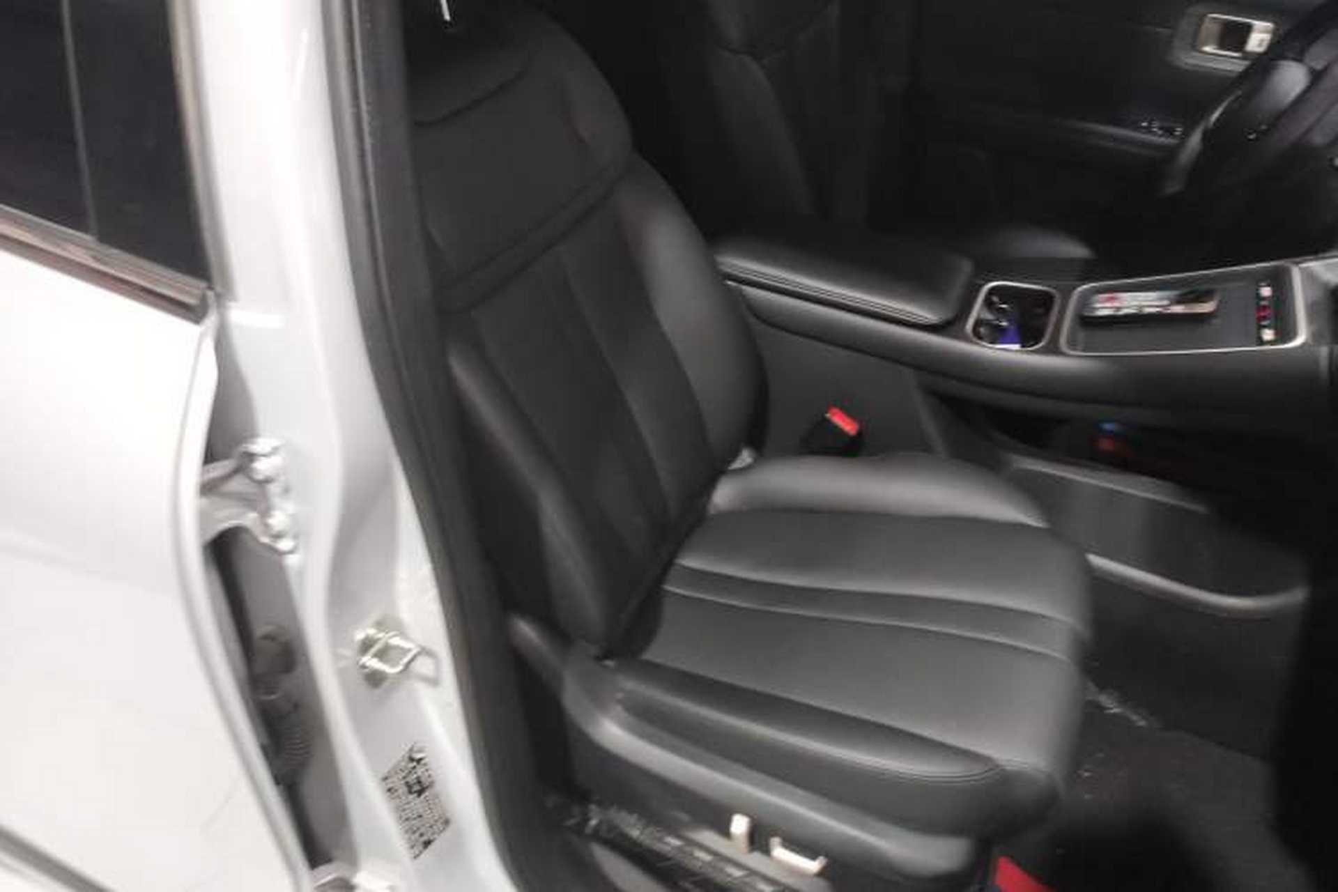 Used Wuling Xingguang S 2024 130 km Flagship Version Right Front Seat