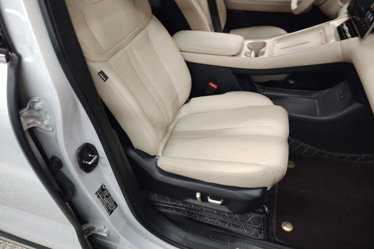 Used Wuling Xingguang S 2024 510 km Flagship Version Right Front Seat