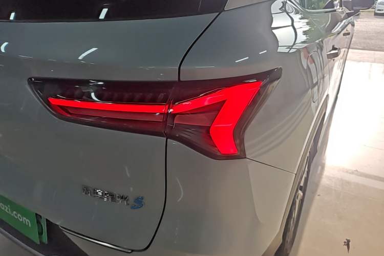 Used Wuling Xingguang S 2024 60km Advanced Version Right Rear Taillight