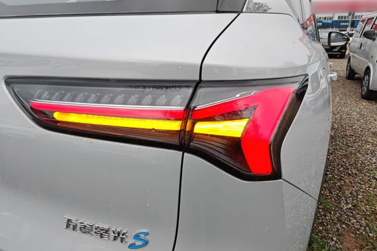 Used Wuling Xingguang S 2024 130 km Flagship Version Right Rear Taillight