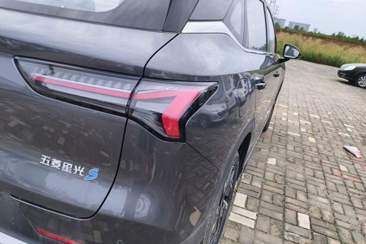 Used Wuling Xingguang S 2024 130 km Flagship Version Right Rear Taillight