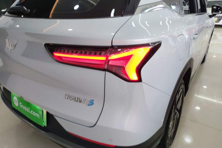 Used Wuling Xingguang S 2024 130km Flagship Version Right Rear Taillight