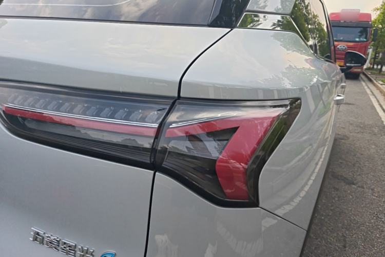 Used Wuling Xingguang S 2024 510km Flagship Edition Right Rear Taillight