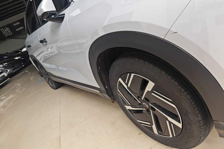 Used Wuling Xingguang S 2024 510 km Flagship Version Right Side Sill