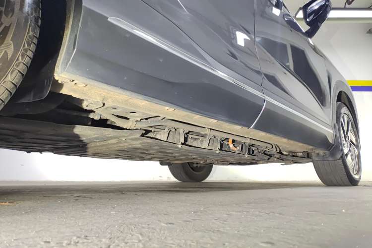 Used Wuling Xingguang S 2024 130 km Flagship Version Right Side Sill