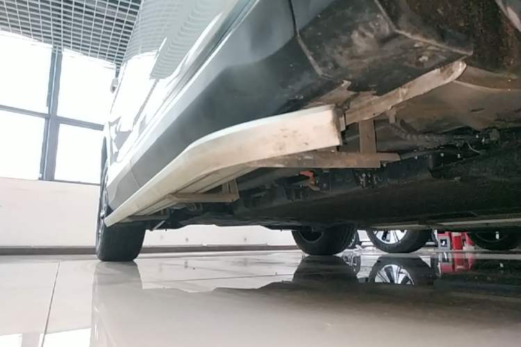Used Wuling Xingguang S 2024 130 km Flagship Version Right Side Sill