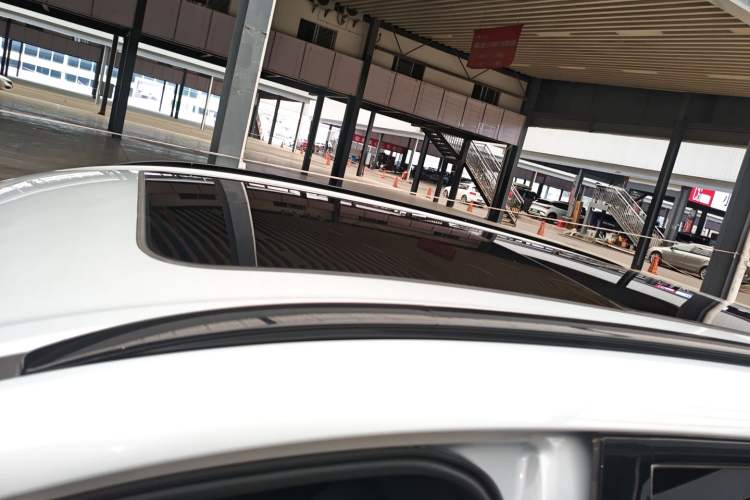 Used Wuling Xingguang S 2024 130 km Flagship Version Roof