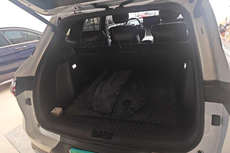 Used Wuling Xingguang S 2024 510 km Flagship Version Trunk