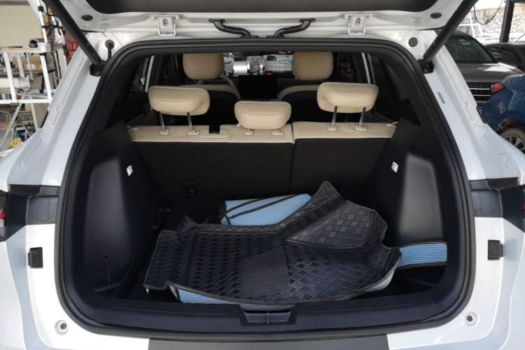 Used Wuling Xingguang S 2024 510 km Flagship Version Trunk