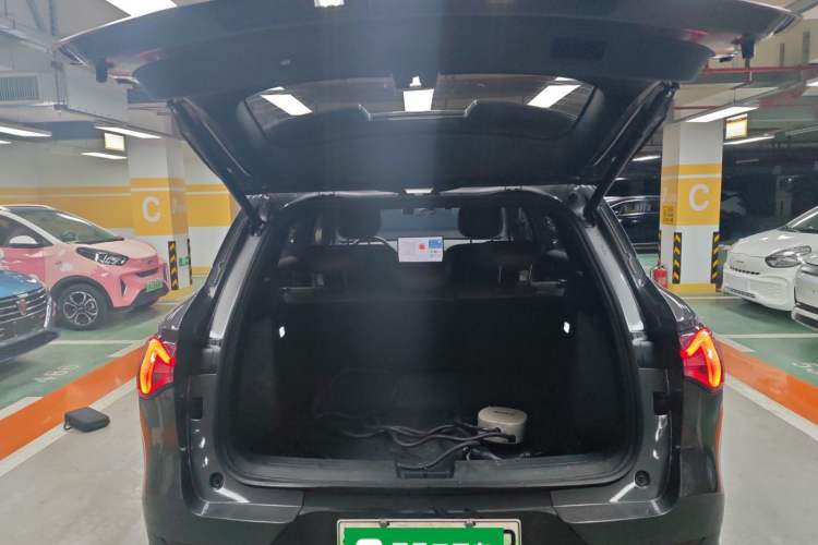 Used Wuling Xingguang S 2024 510 km Flagship Version Trunk