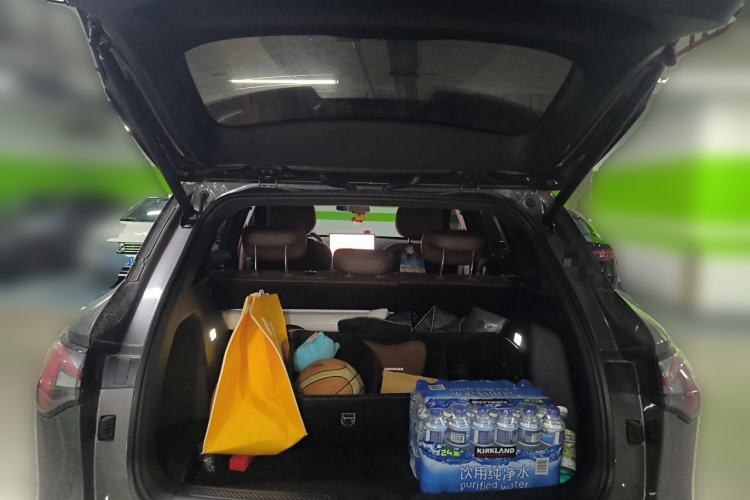 Used Wuling Xingguang S 2024 130 km Flagship Version Trunk